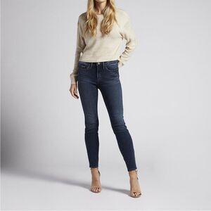 NWOT 27x26 super Silver Suki mid rise ankle skinny darkwashed